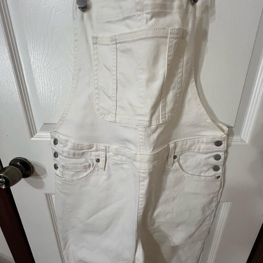Universal Thread Overall. - Picture 2 of 5